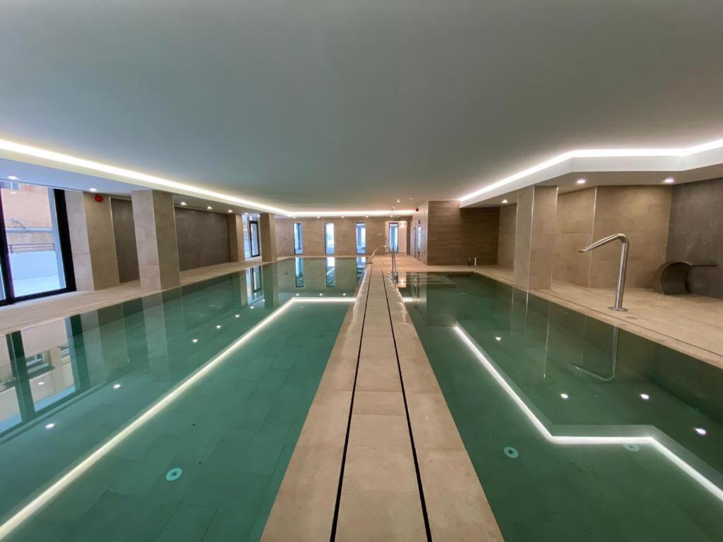 Modern Apartment With Spa And Pool Gibraltar Luaran gambar